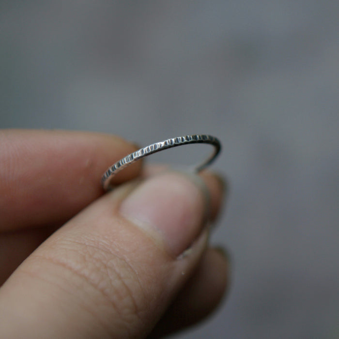 Linear Stacking Ring